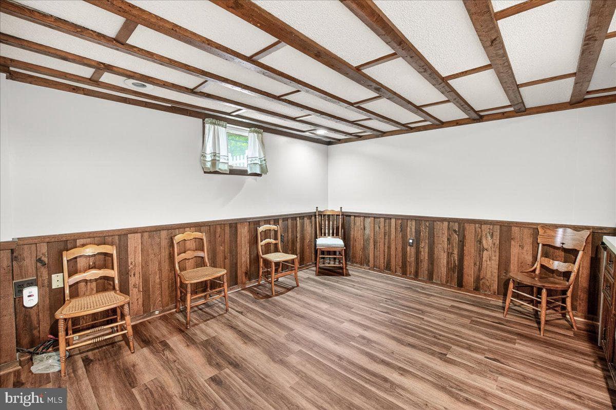 10408 Huntley Avenue photo 9