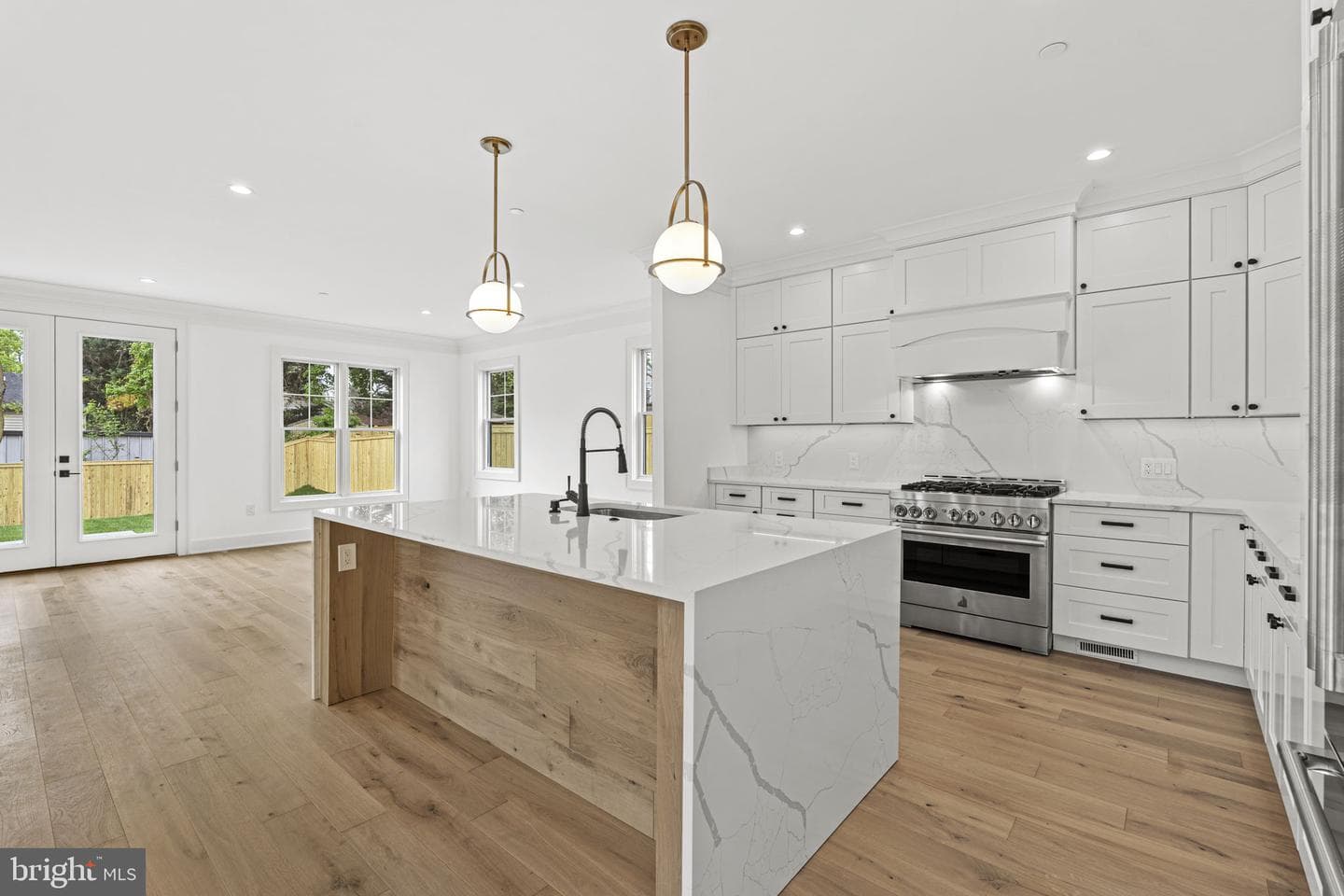 3512 Decatur Avenue photo 2