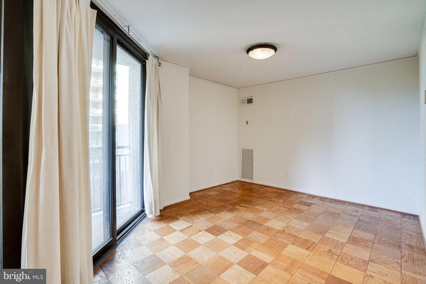 4620 N Park Ave # 709E photo 31