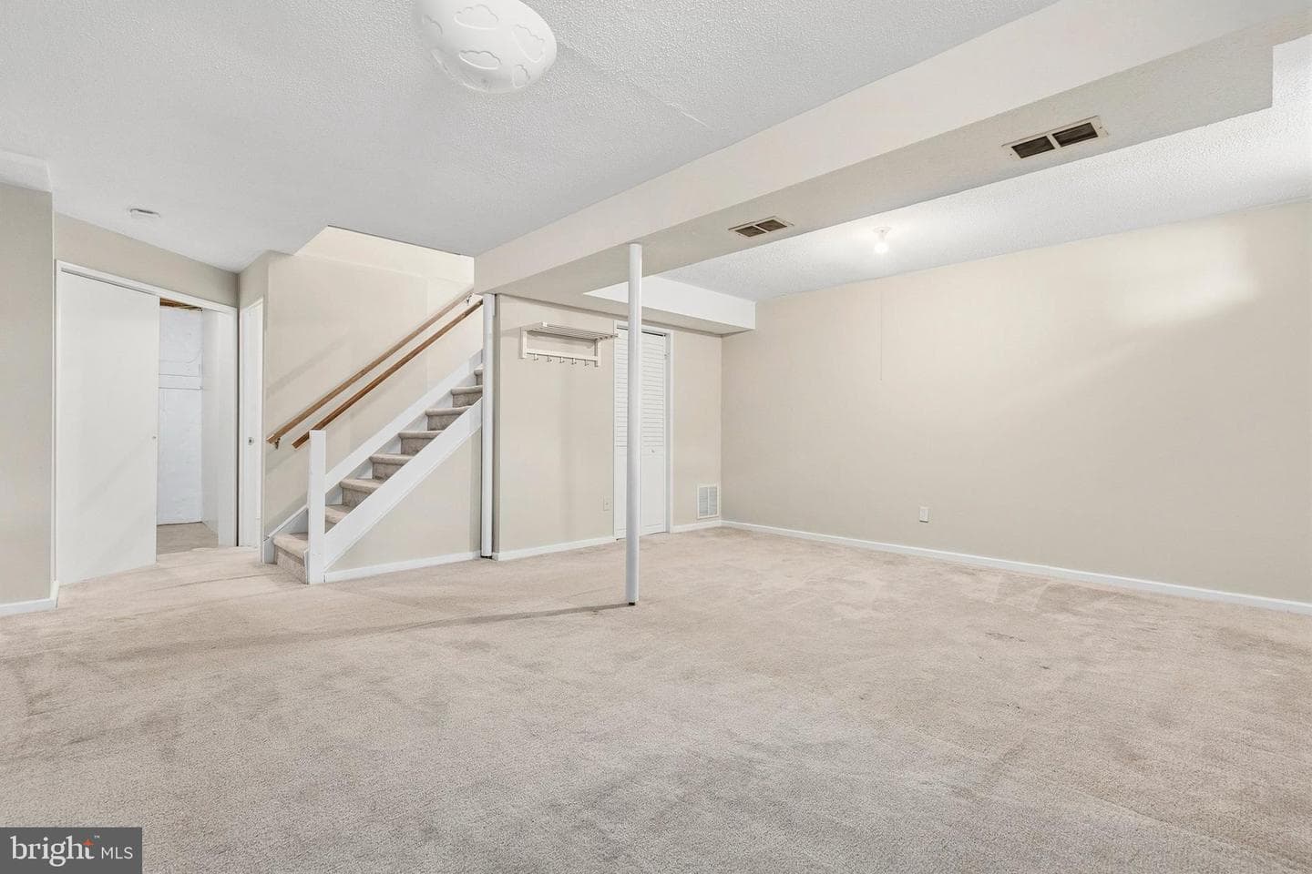 9406 Hale Place photo 27