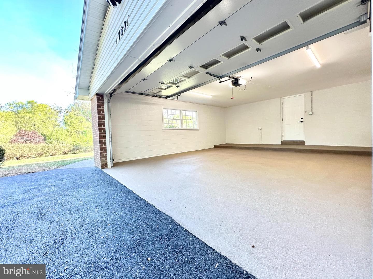 17821 Pond Road photo 92