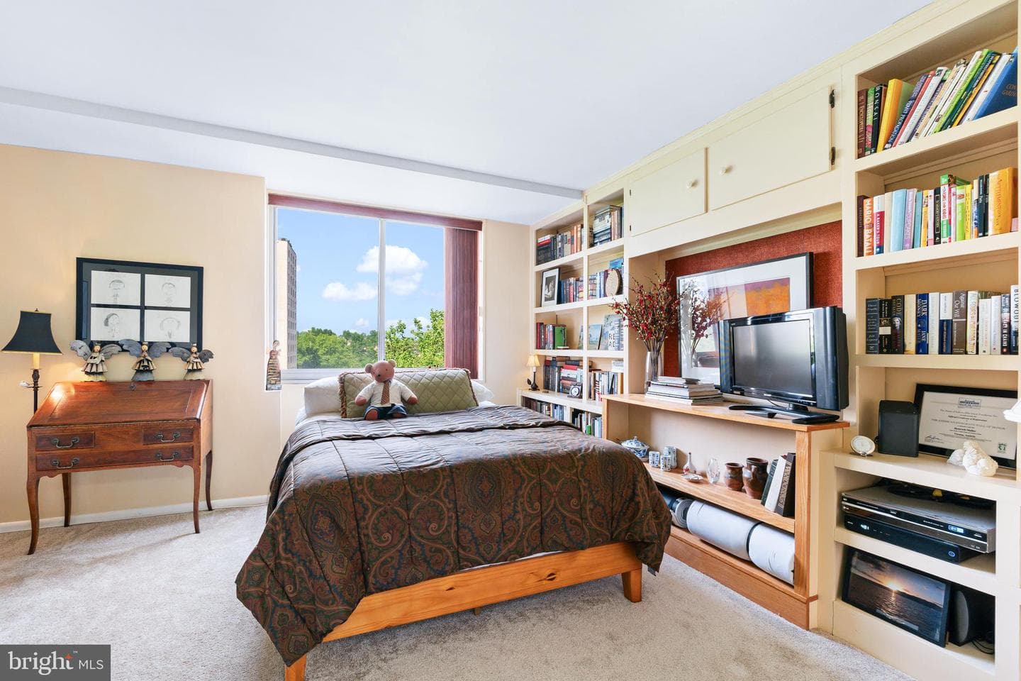 10401 Grosvenor Place #1009 photo 13