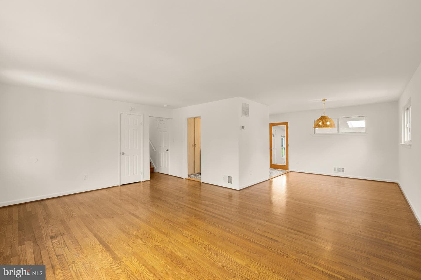 9512 Flower Avenue photo 6