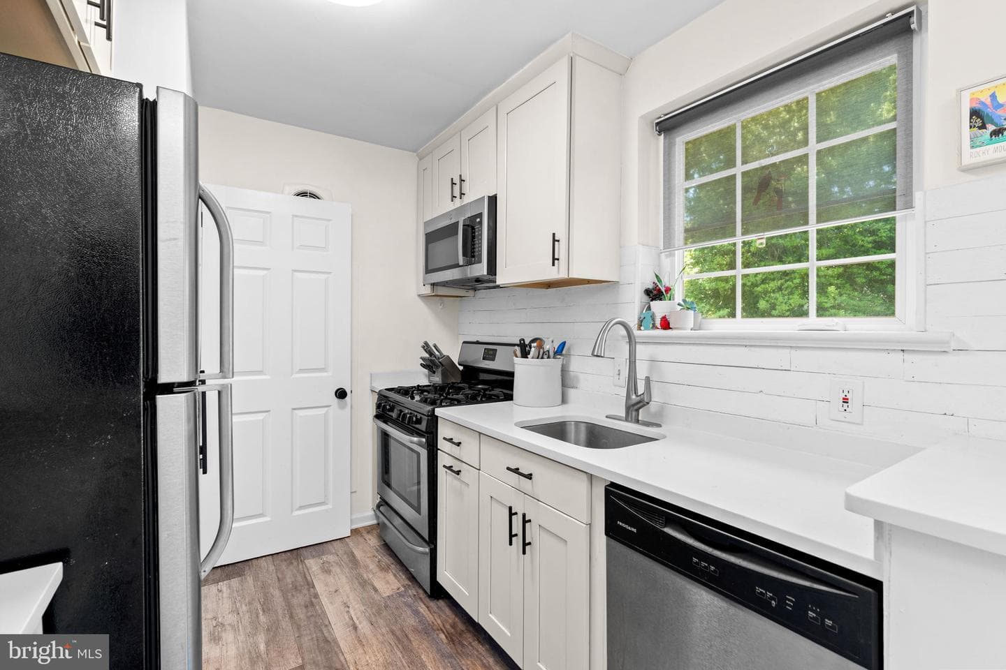 10310 Brunswick Avenue photo 14