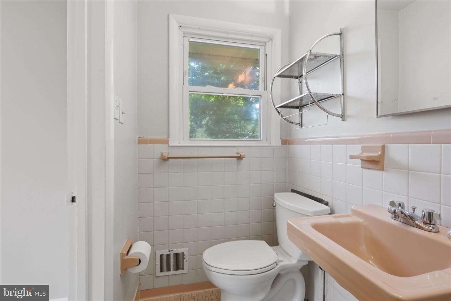 8104 Hawthorne Court photo 25