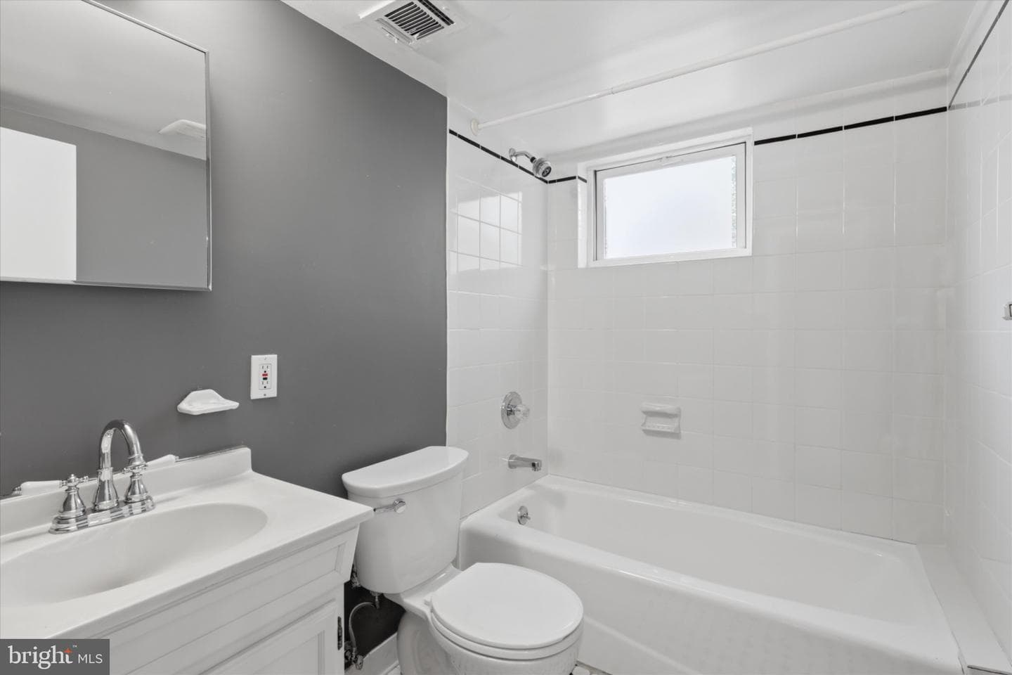 8104 Hawthorne Court photo 32