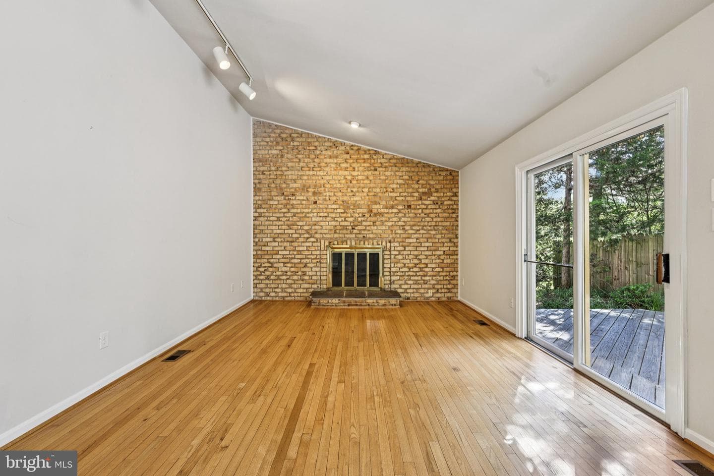 1102 Bettstrail Way photo 6