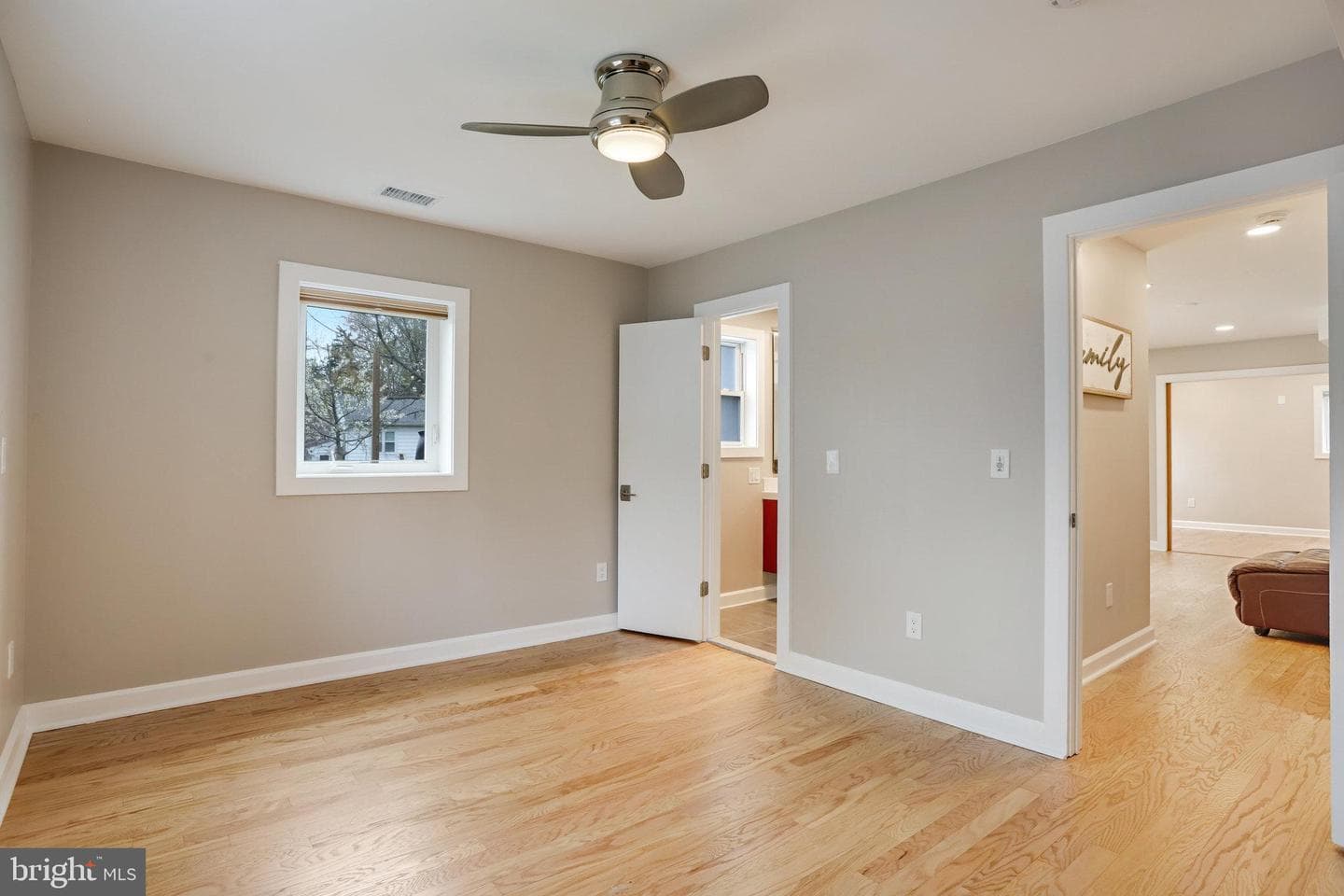 4522 Traymore Street photo 41