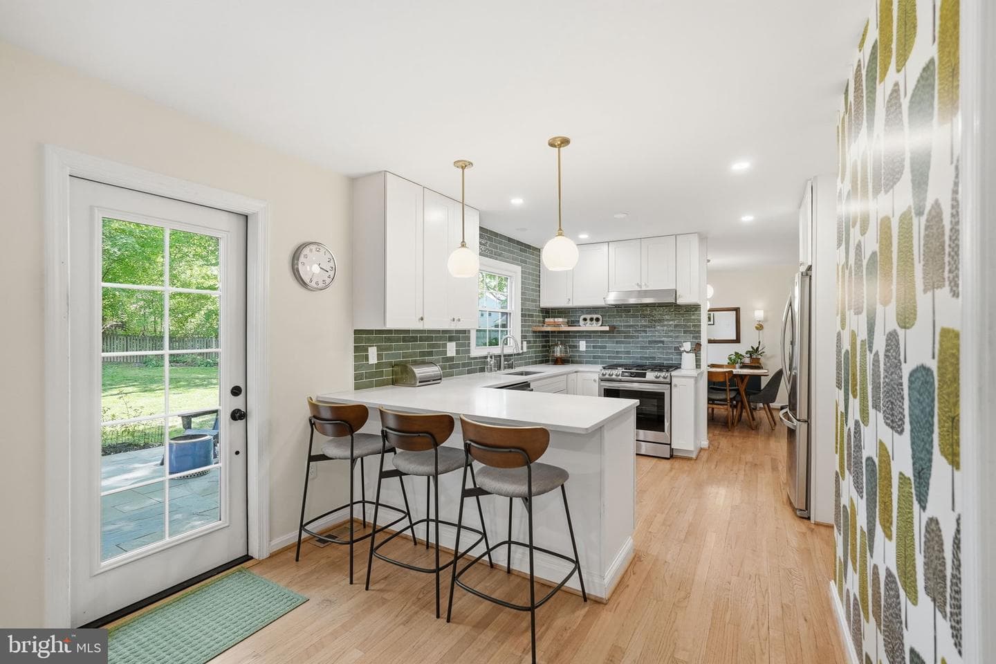810 Duke Street photo 4