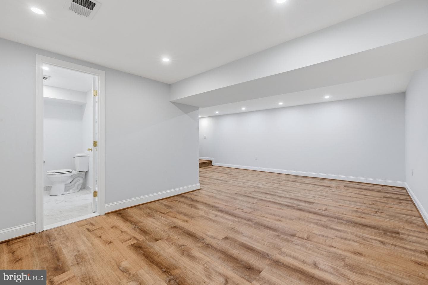 1517 Gerard Street photo 31