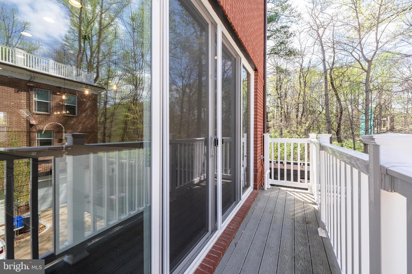 10326 Grosvenor Place photo 19