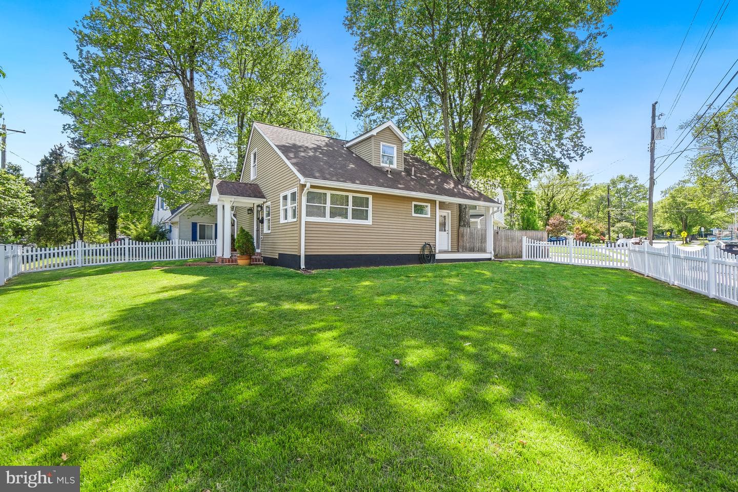 12804 Ardennes Avenue photo 2