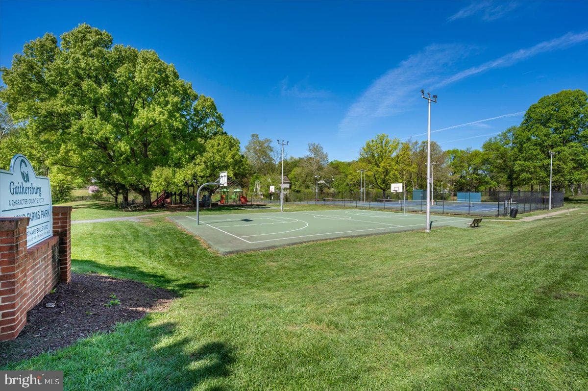 844 Quince Orchard Boulevard #101 photo 27