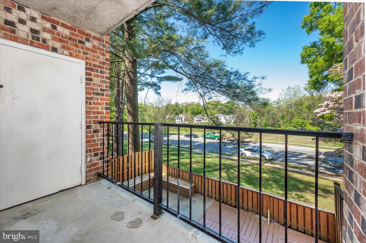 844 Quince Orchard Boulevard #101 photo 8