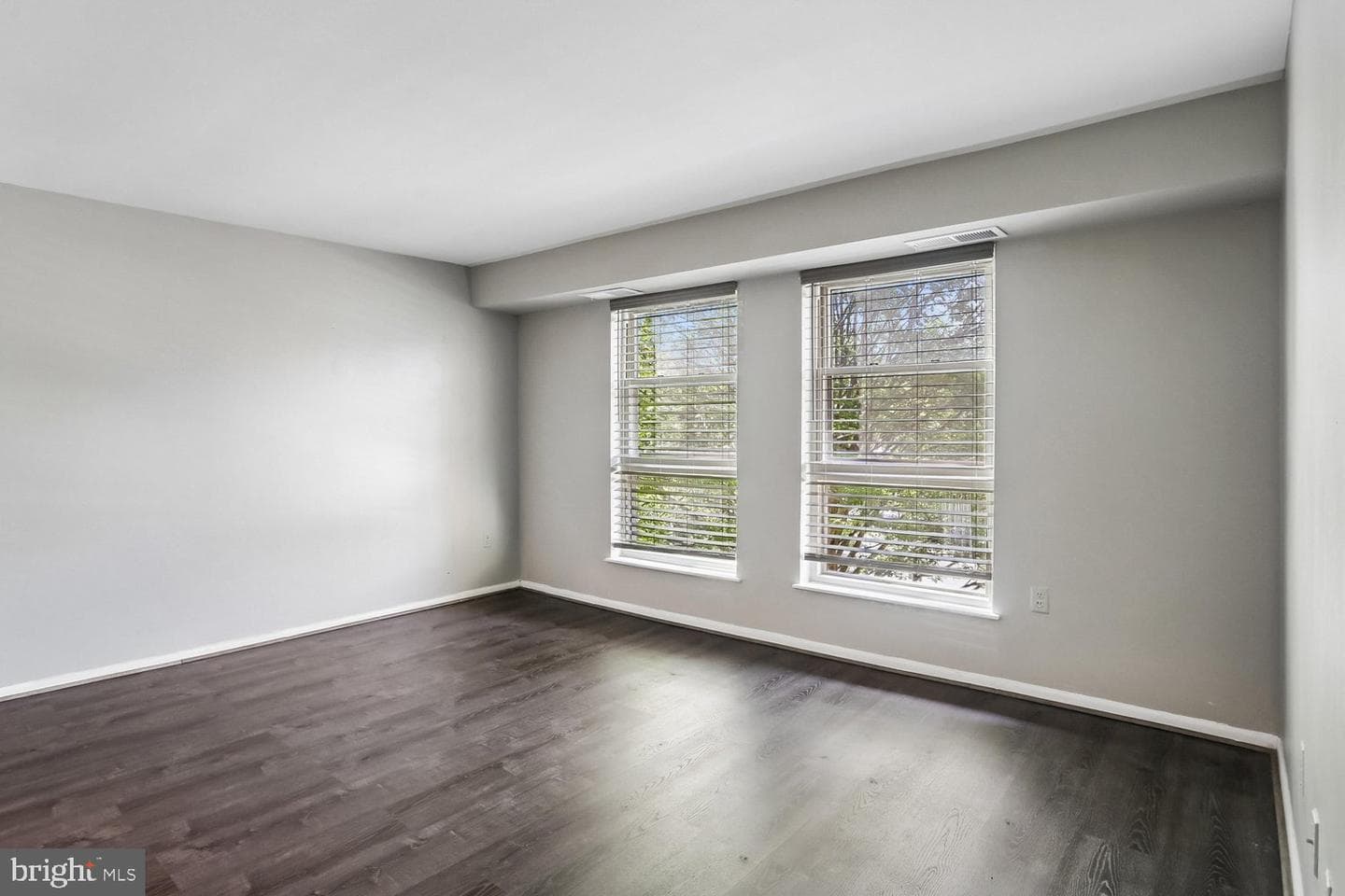 2201 Greenery Lane #104-11 photo 19
