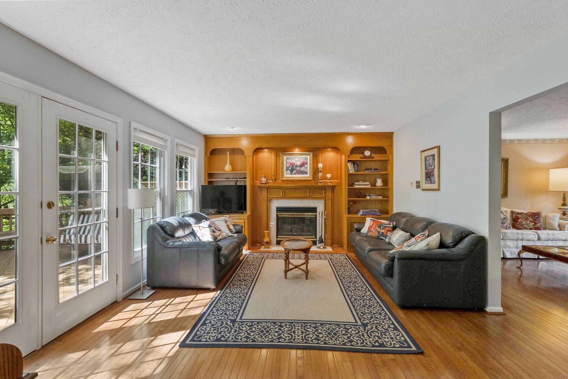 19317 Plummer Drive photo 12