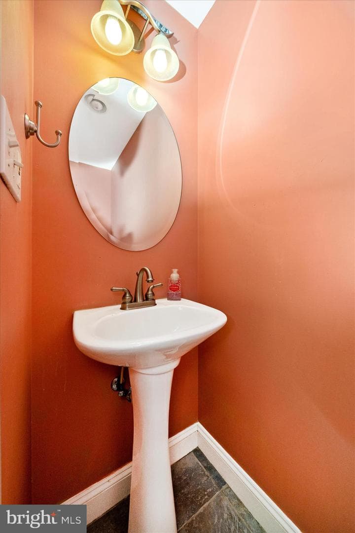 9328 Garden Court photo 22