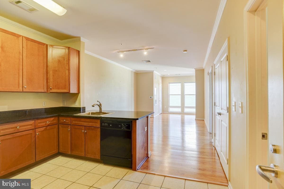 8045 Newell Street #309 photo 22