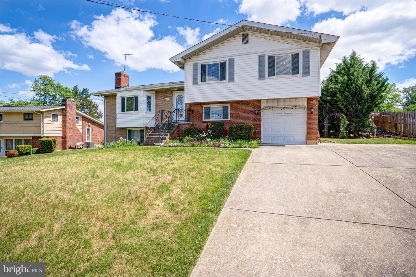 907 Tracy Drive photo 1