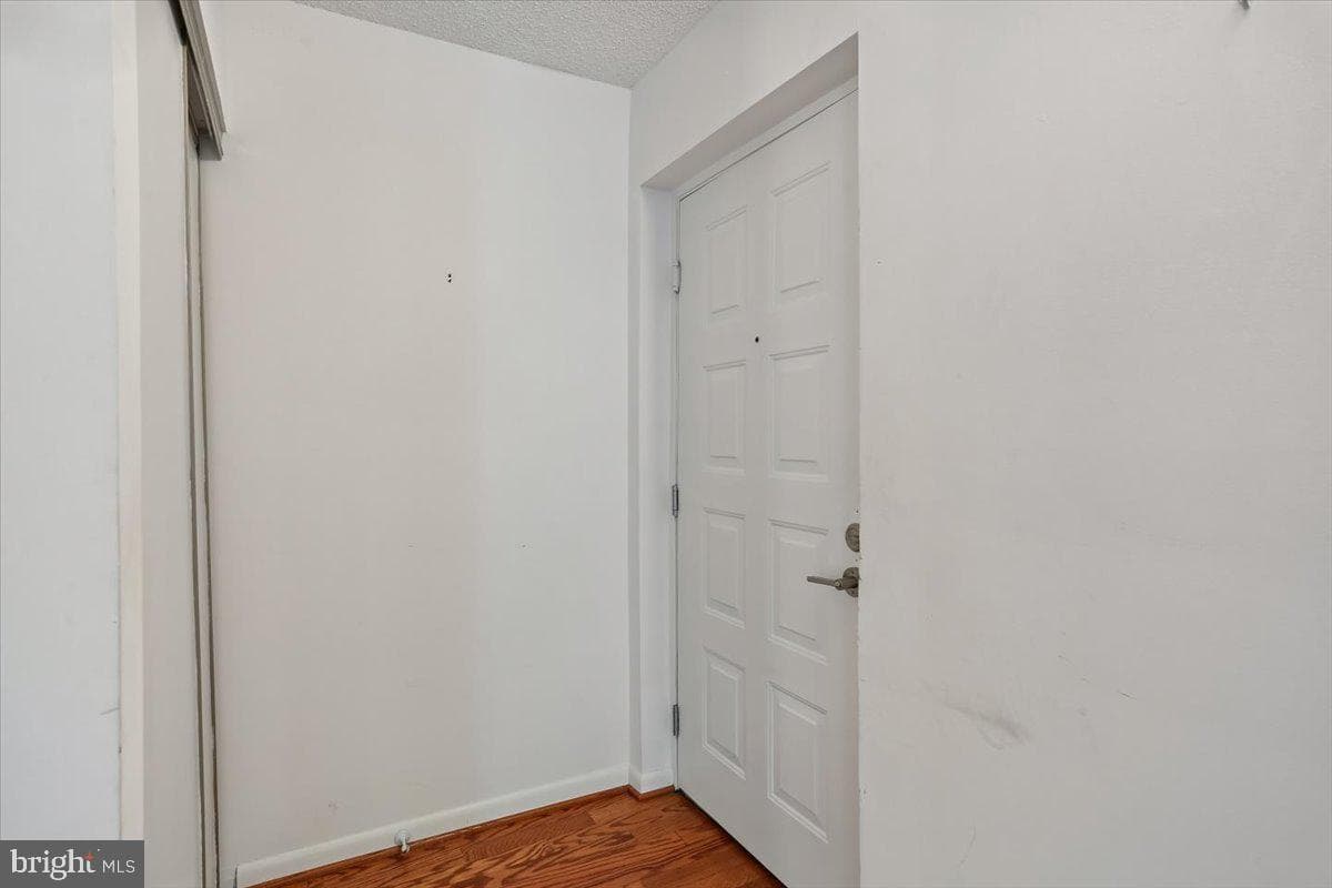 15210 Elkridge Way #91-2e photo 5