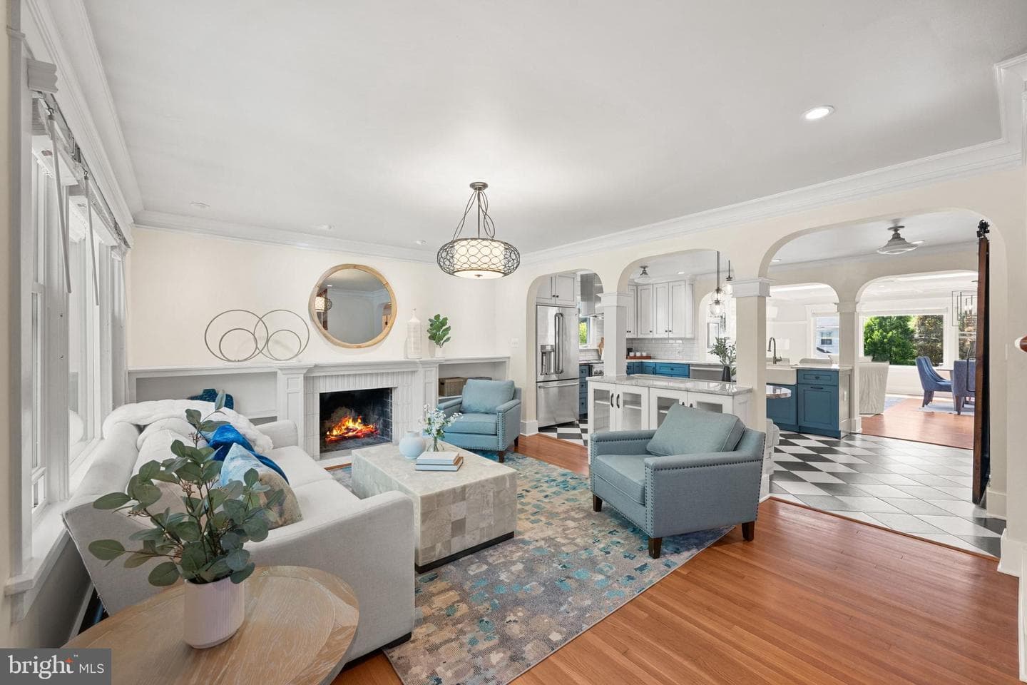 9214 Shelton Street photo 2