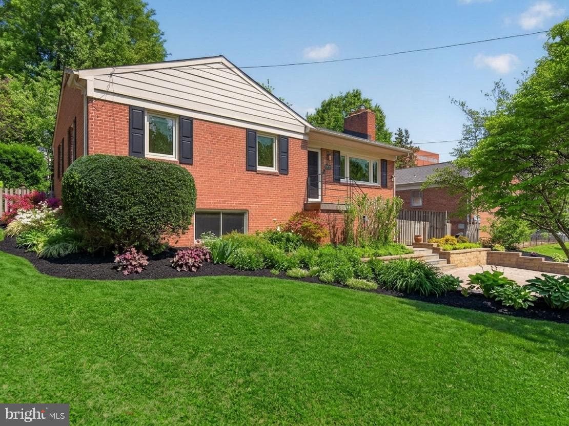 5505 Mckinley Street photo 3
