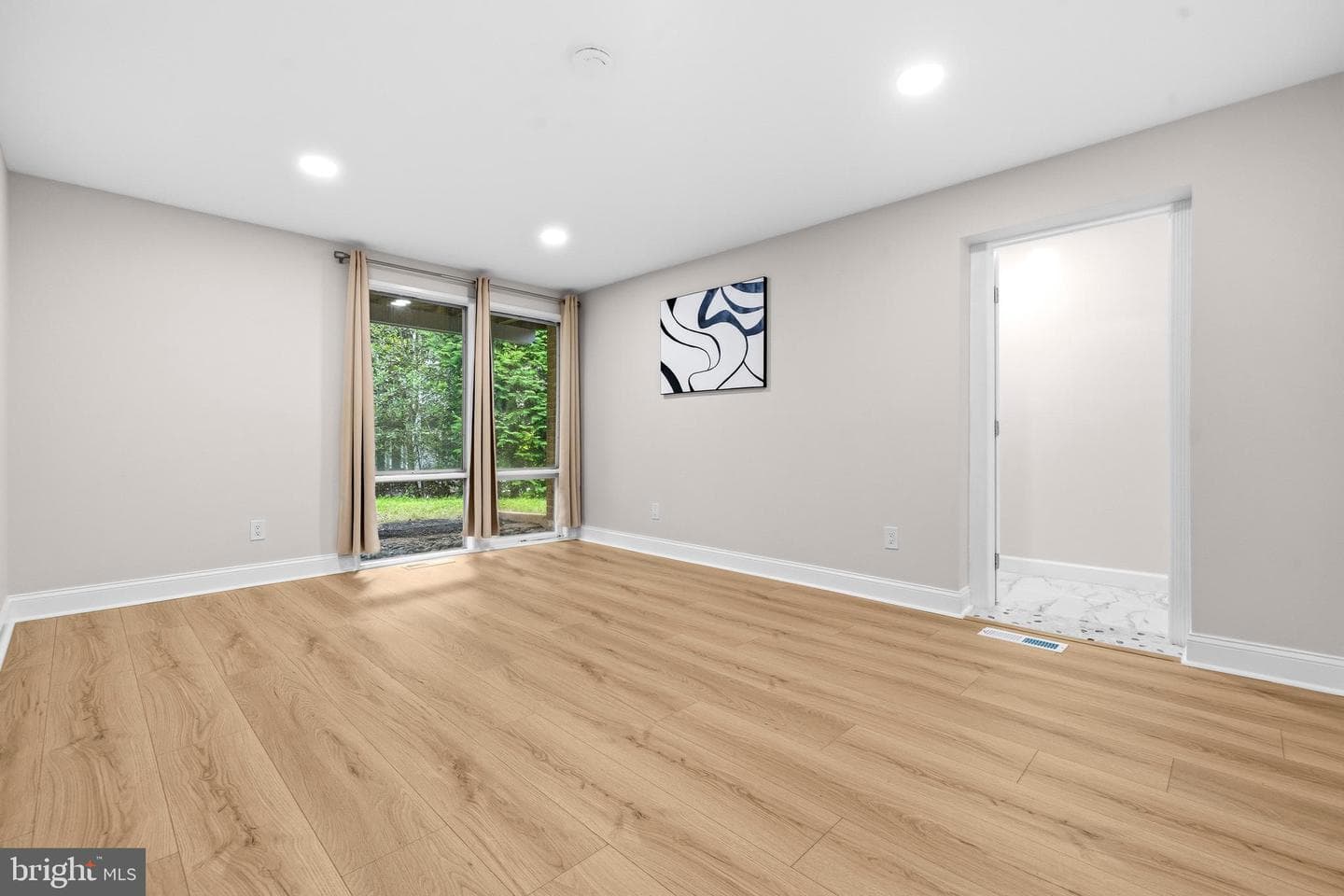 9416 Holbrook Lane photo 32