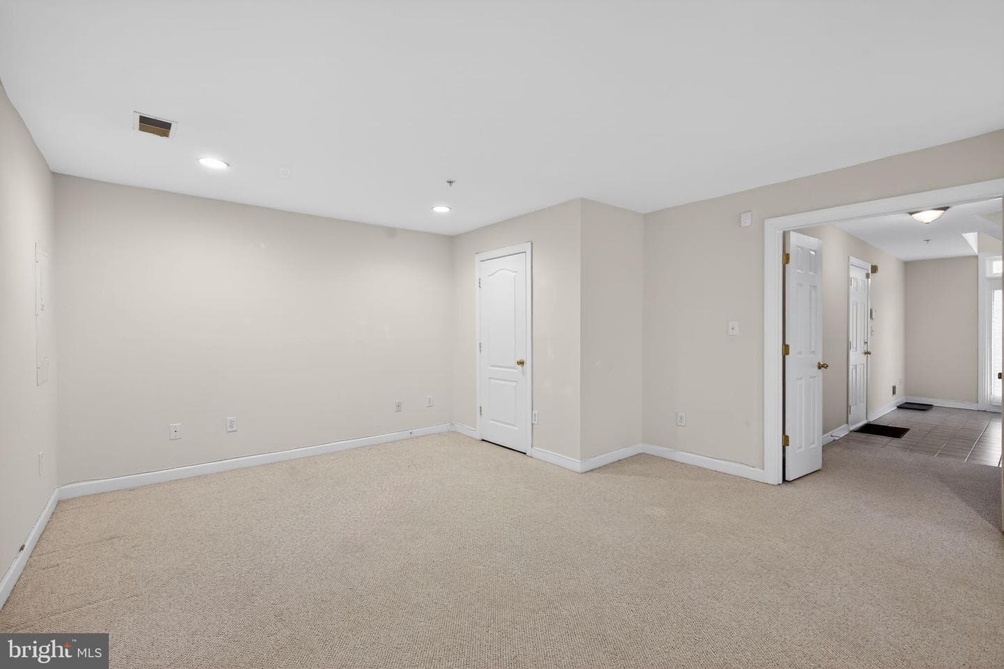 2015 Wheaton Haven Court W photo 24