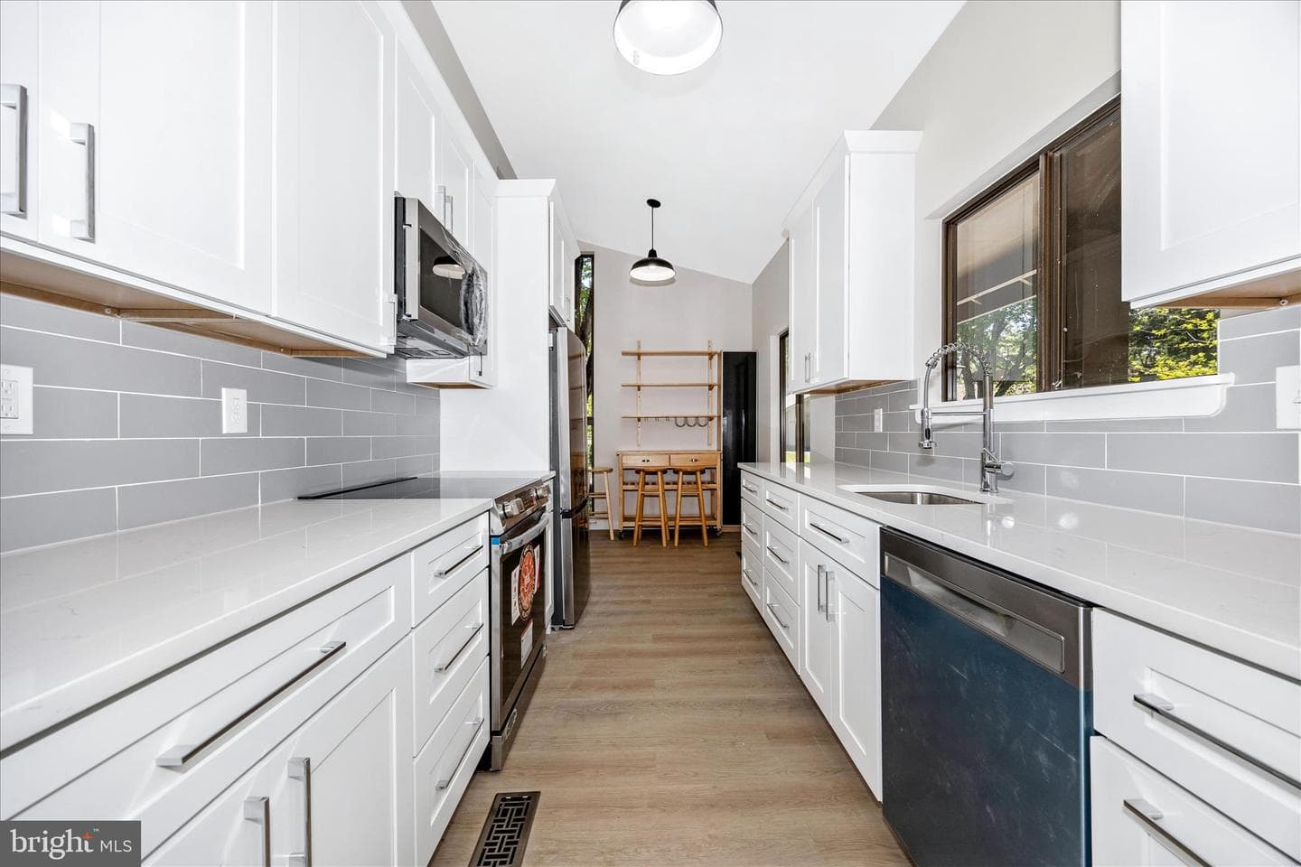 10704 Wayridge Drive photo 13