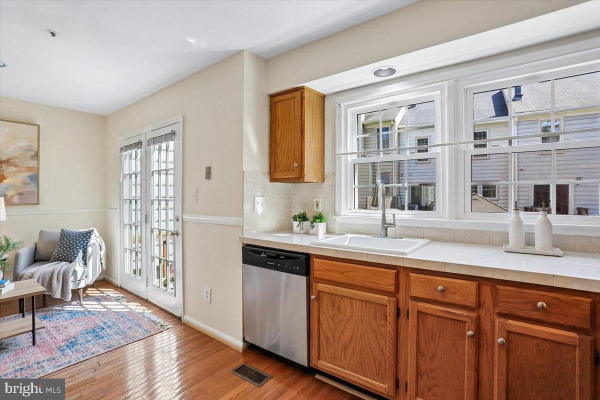 9 Fountain Valley Court photo 13