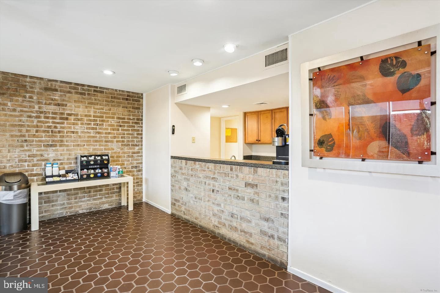 4960 Sentinel Drive #102 photo 31