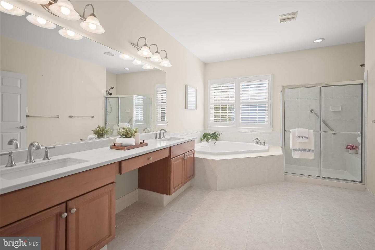 16907 Harbour Town Drive photo 37