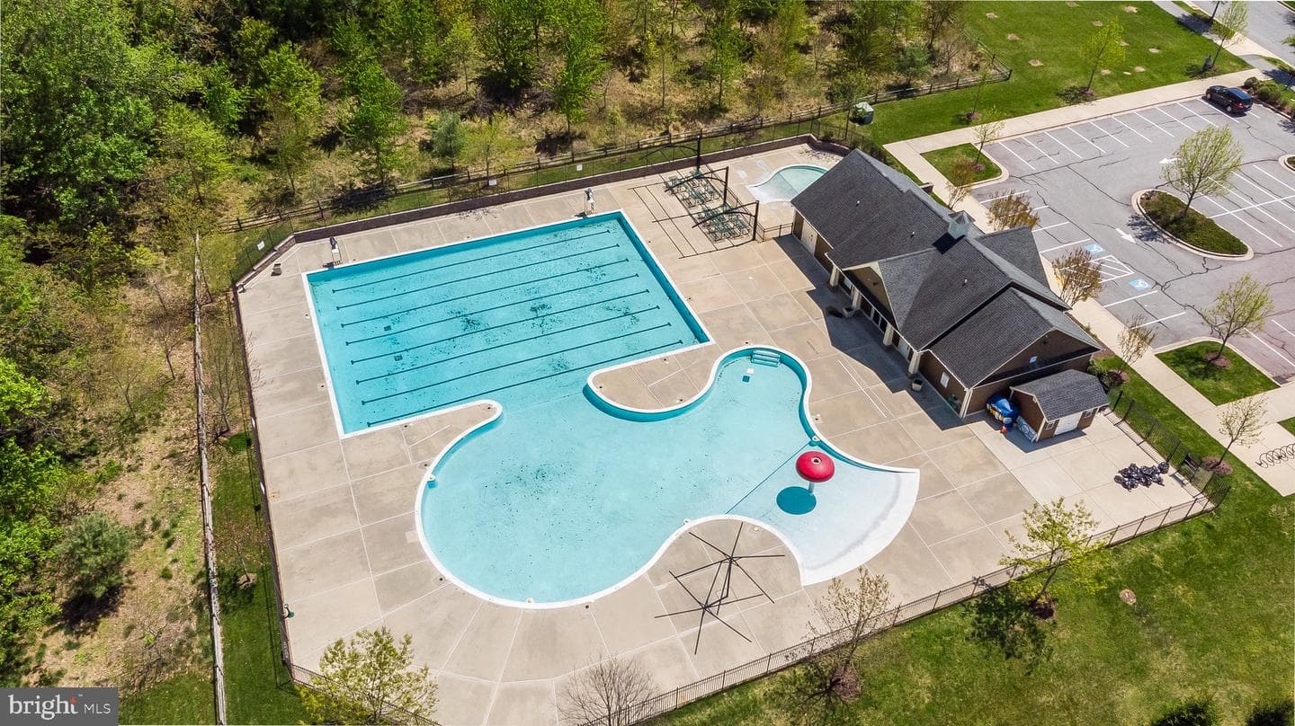 23037 Spicebush Drive photo 52
