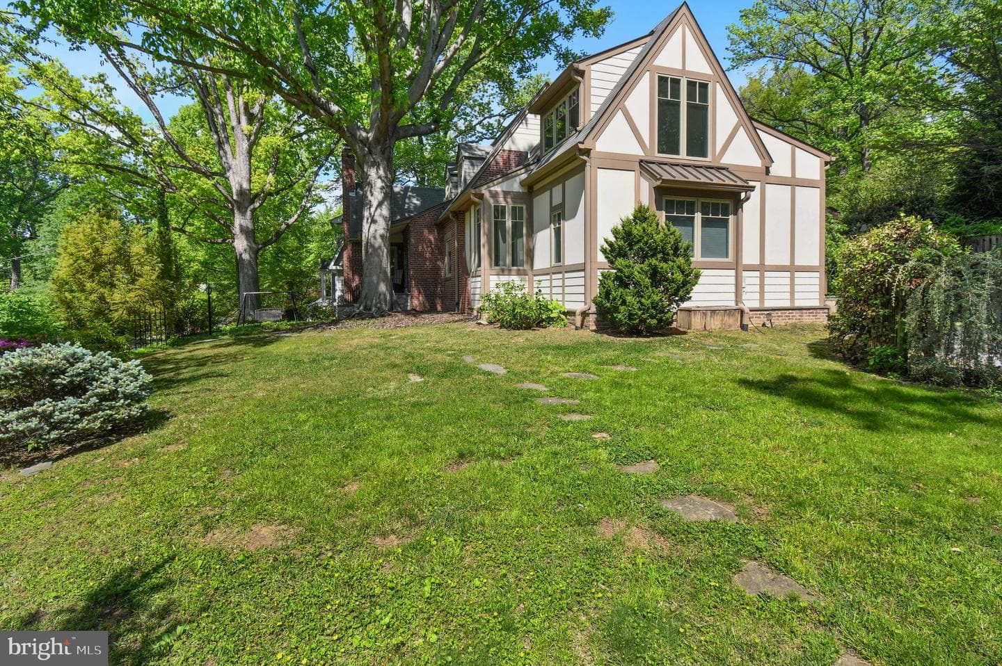7605 Maple Avenue photo 3