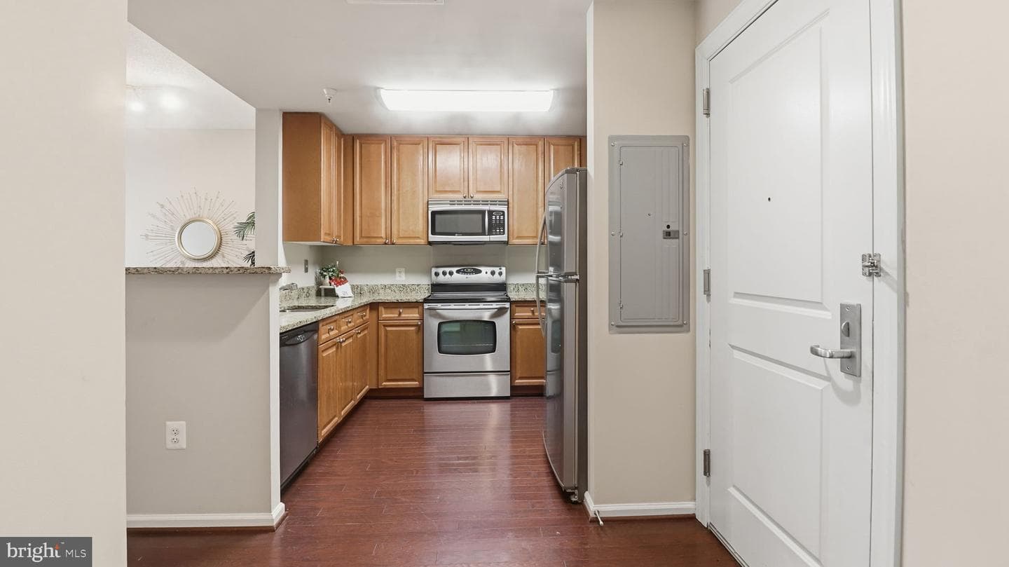 11700 Old Georgetown Road #1007 photo 3