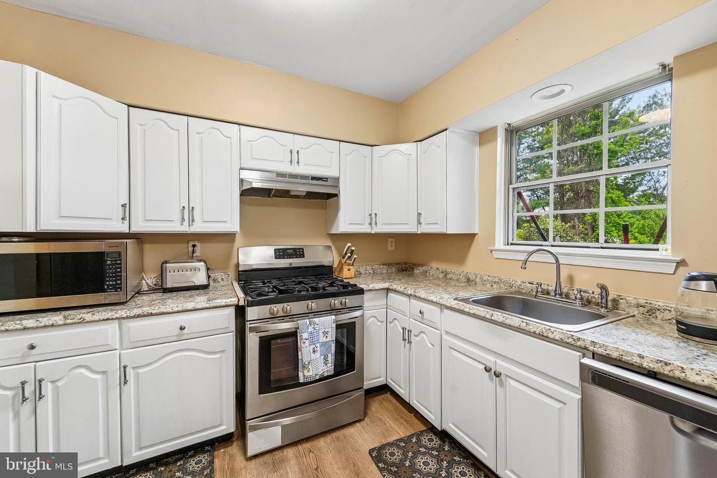 19634 White Saddle Drive photo 11