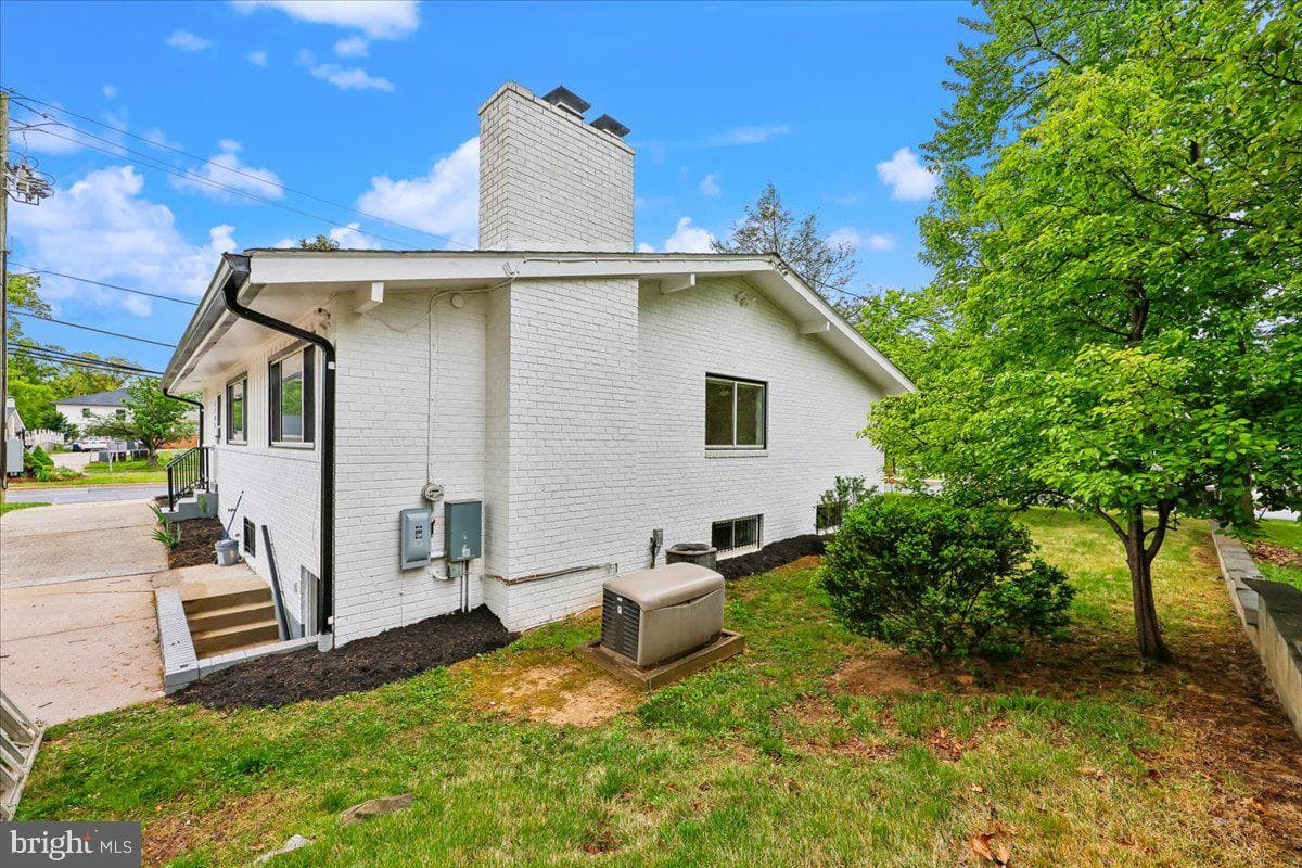 1105 Lamberton Drive photo 54