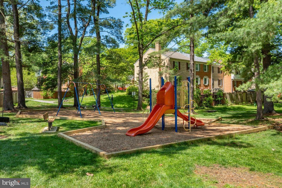36 Castle Court photo 34