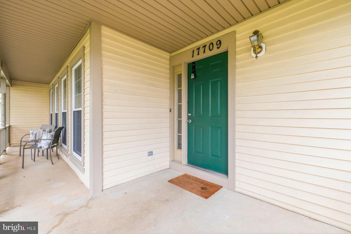 17709 Crystal Spring Terrace photo 4
