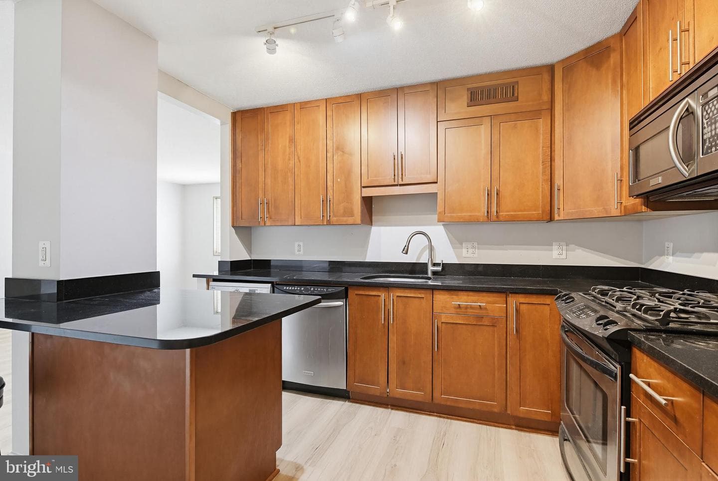 7333 New Hampshire Avenue #516 photo 6