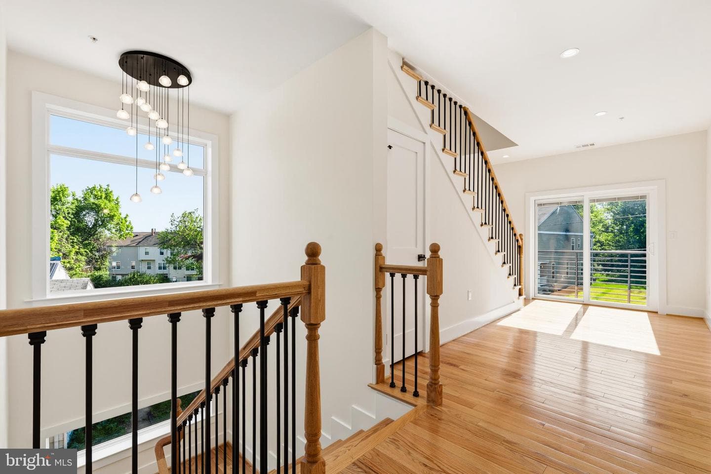 512 Bickford Avenue photo 34