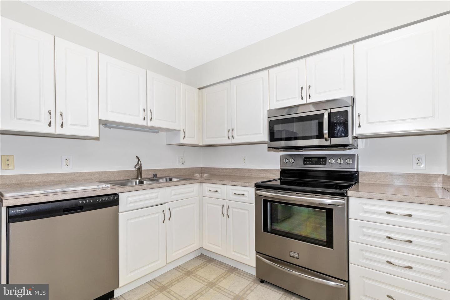 14809 Pennfield Circle #309 photo 3