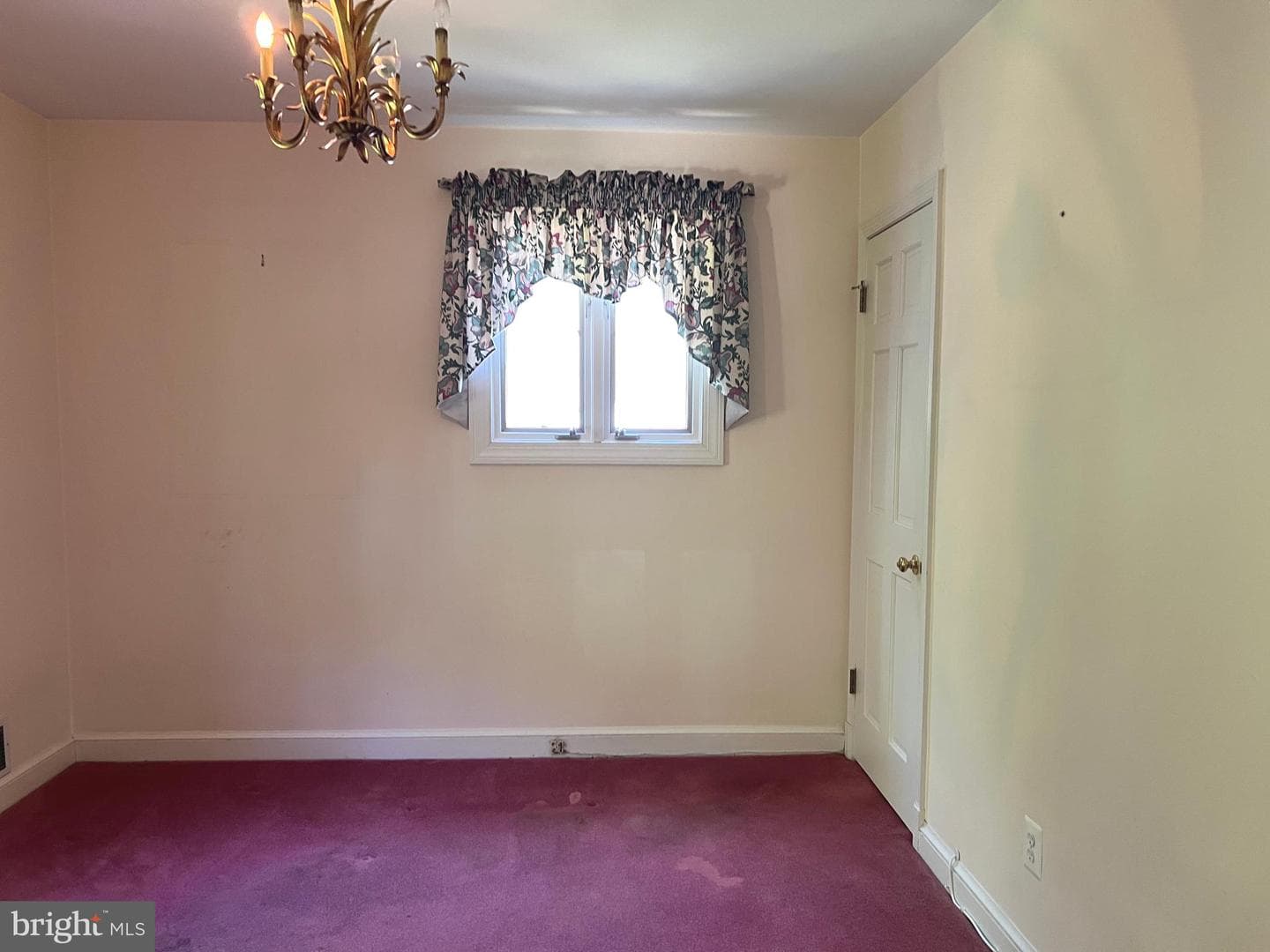 6907 Wilson Lane photo 12