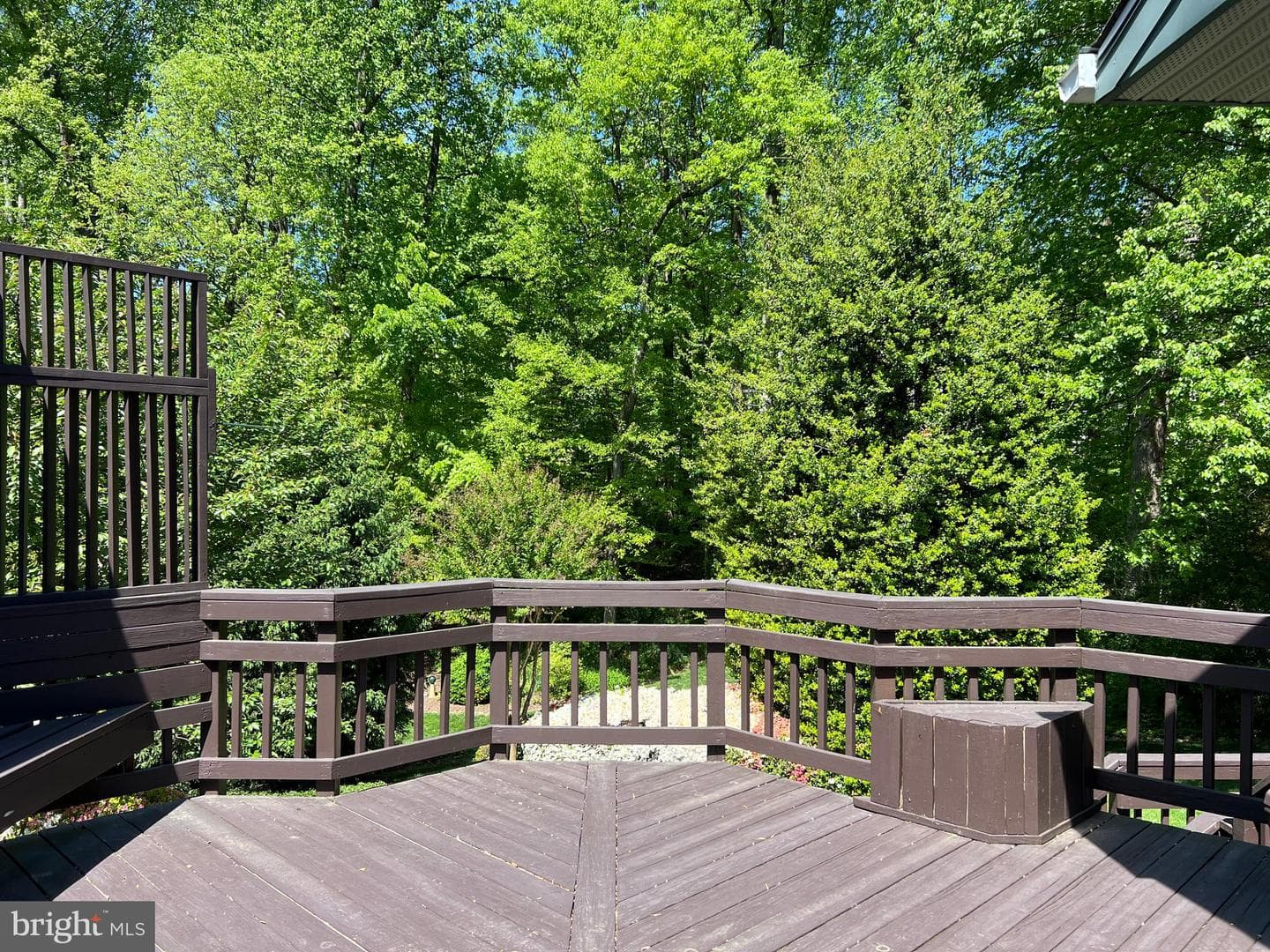 6907 Wilson Lane photo 37
