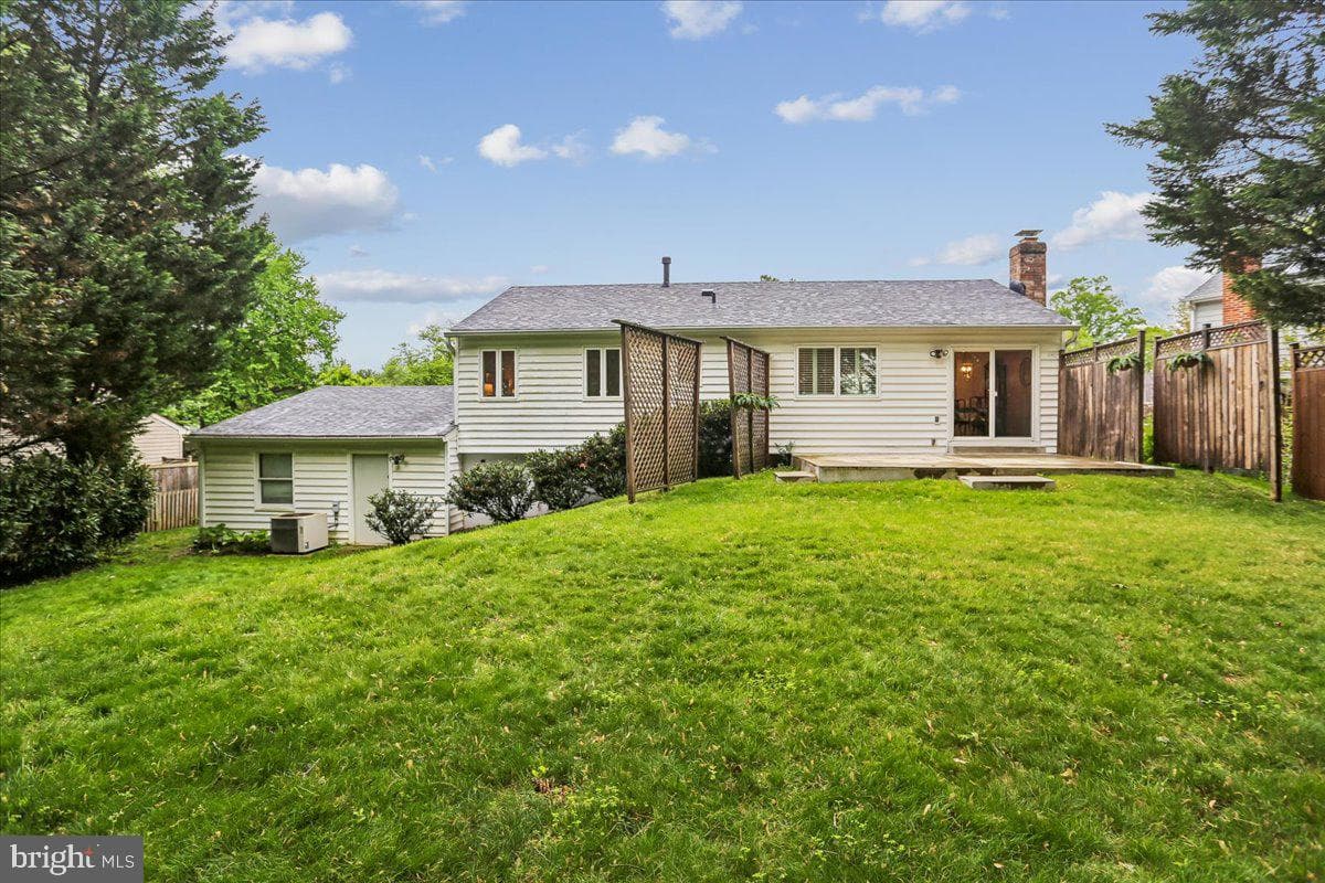 18017 Overwood Drive photo 35