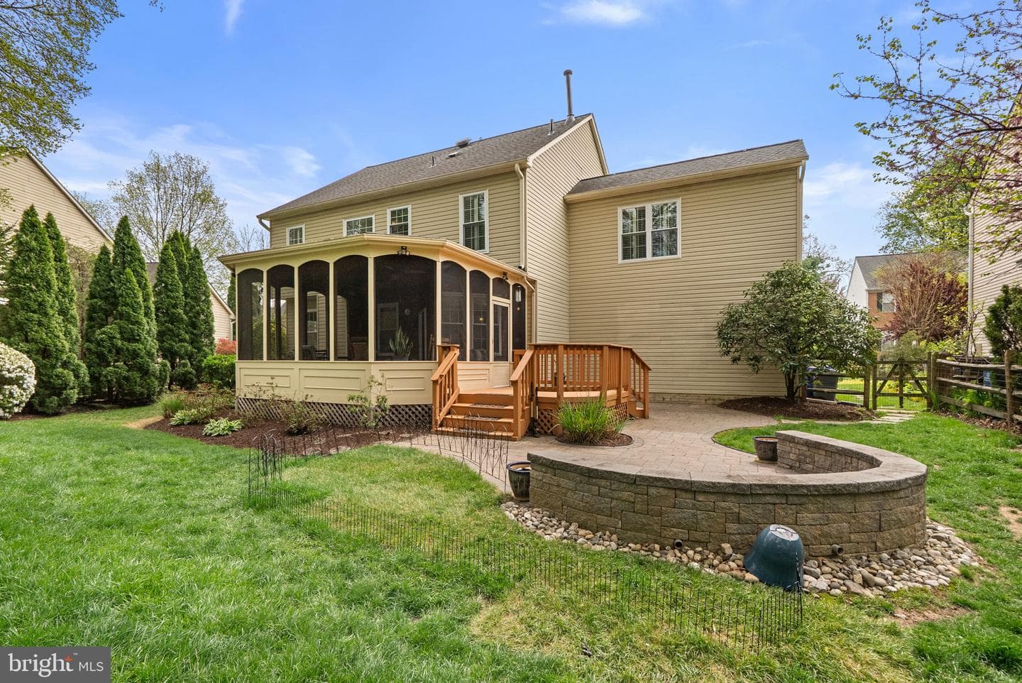 7805 Heritage Farm Drive photo 3
