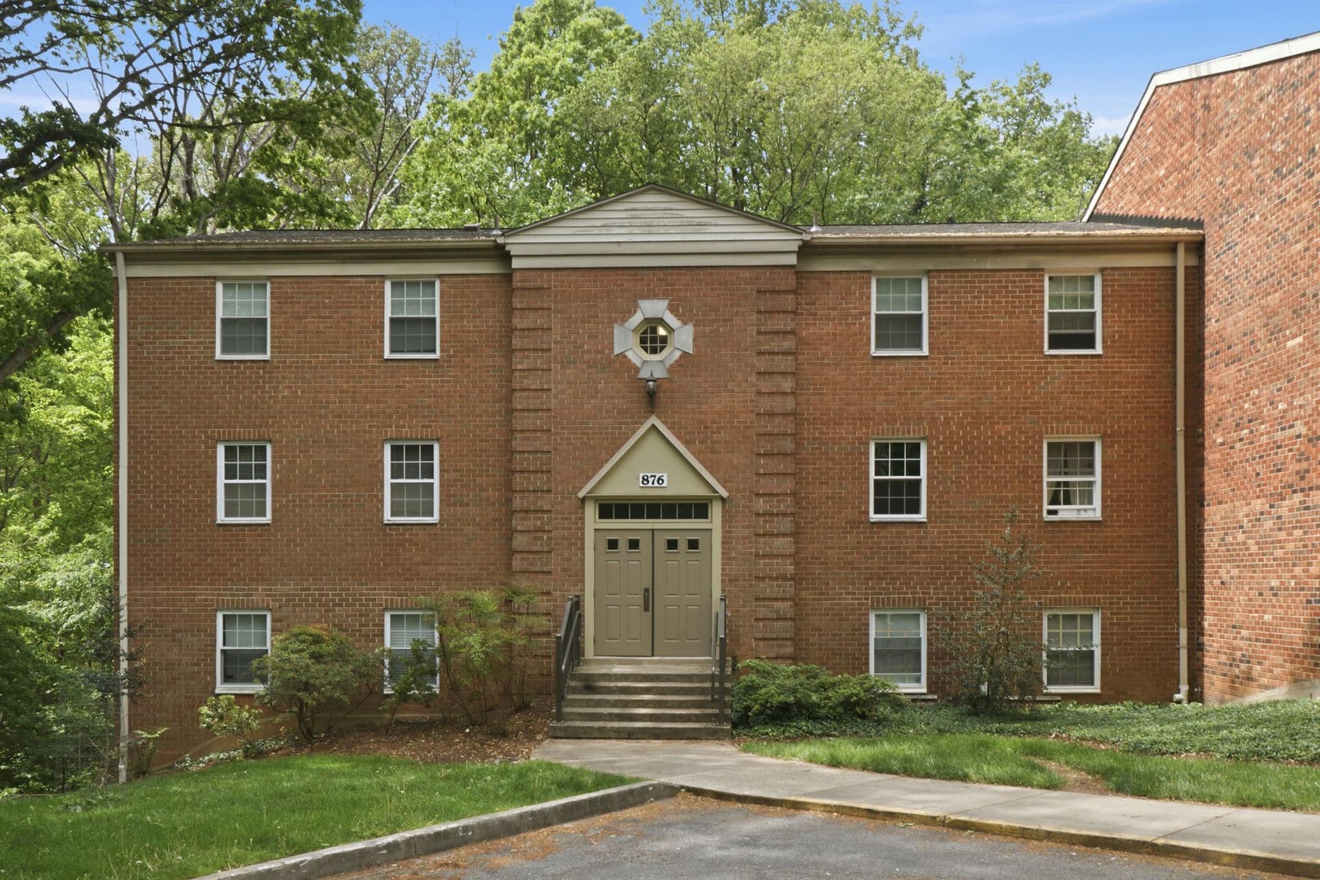 876 College Parkway #201 photo 2