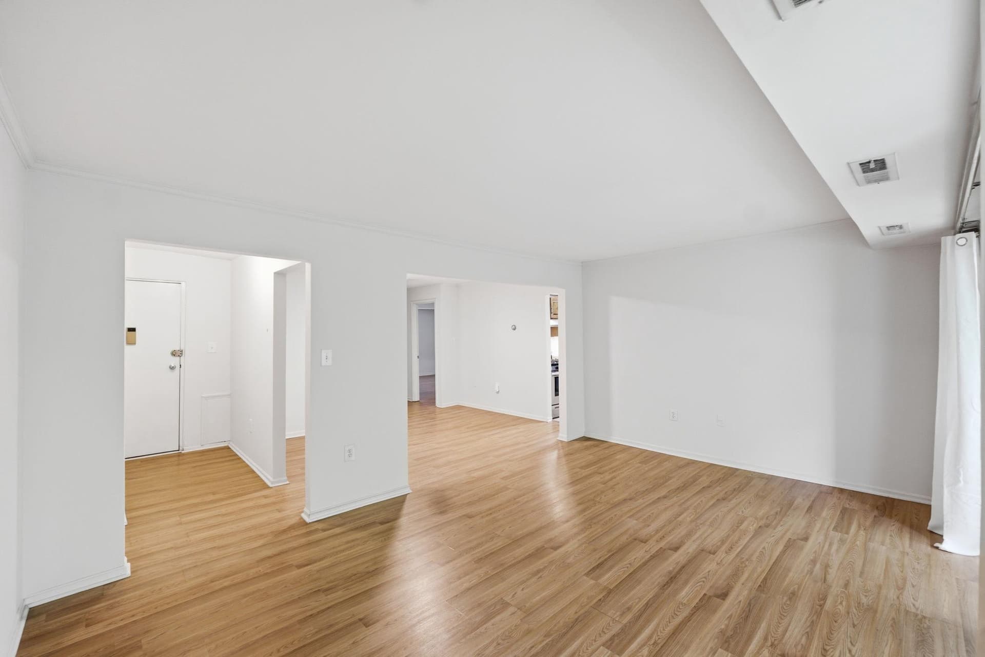 876 College Parkway #201 photo 4