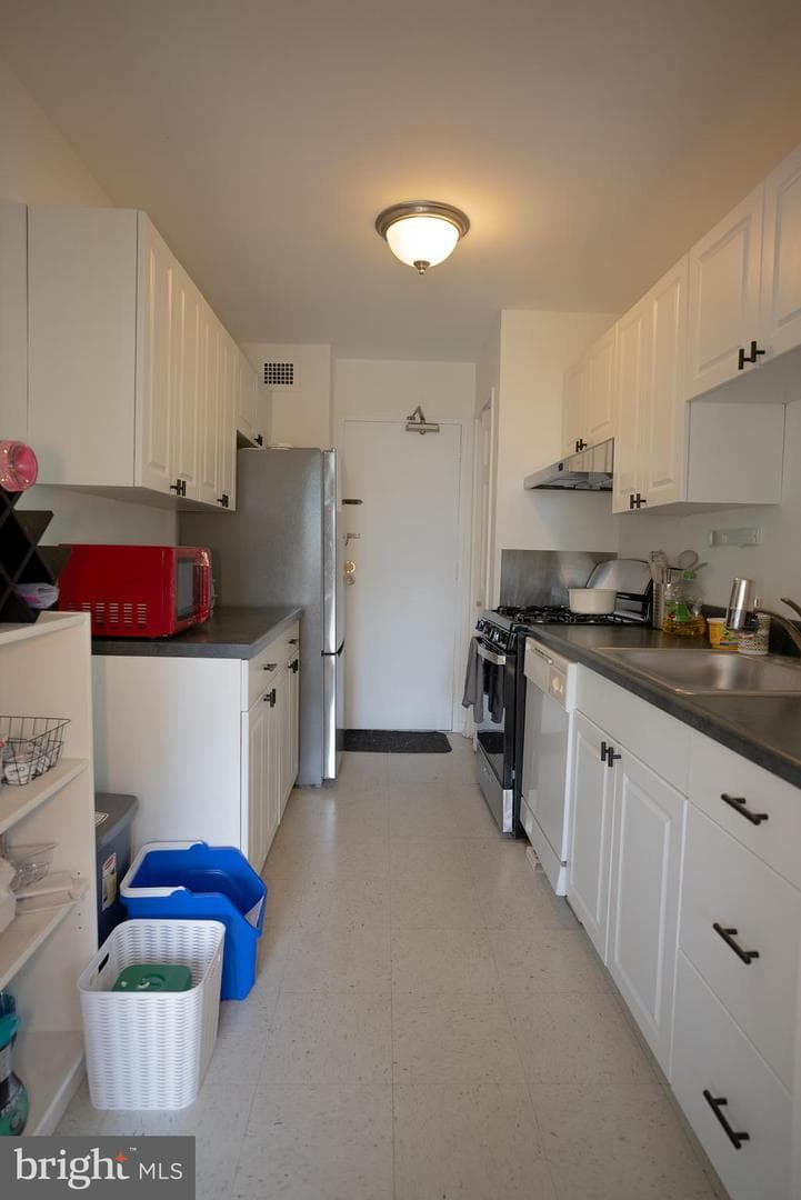 1900 Lyttonsville Road #514 photo 5