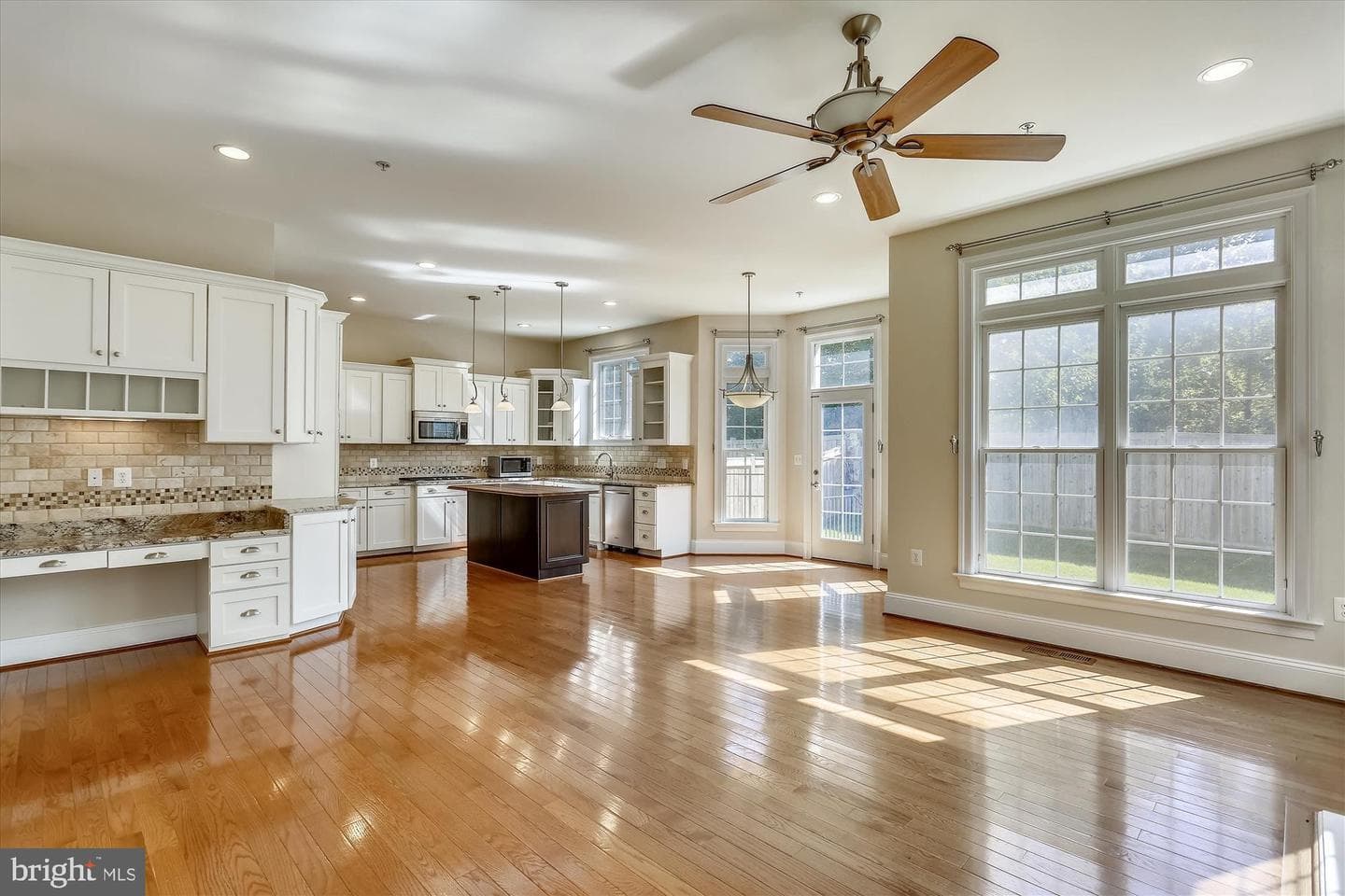 8205 River Quarry Place photo 7